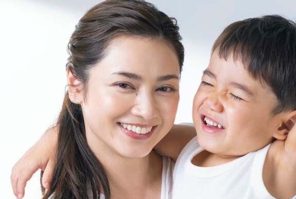 平愛梨さん、四児の子育てでストレスは「皆無」夫婦喧嘩もしたことナシの最強メンタルも唯一の悩み明かす「いつまで一緒に……」