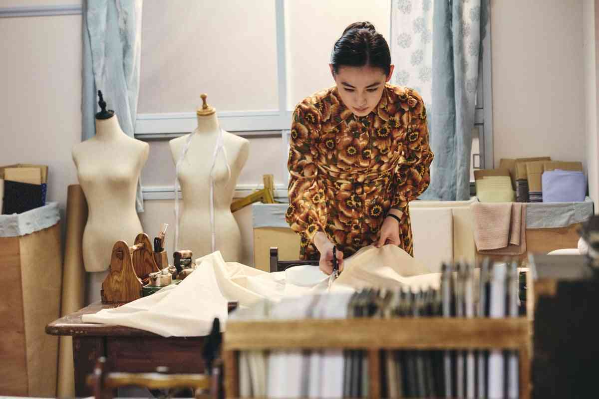 ファッションデザイナー・森英恵さんの半生をドラマ化 主演は八木莉可子