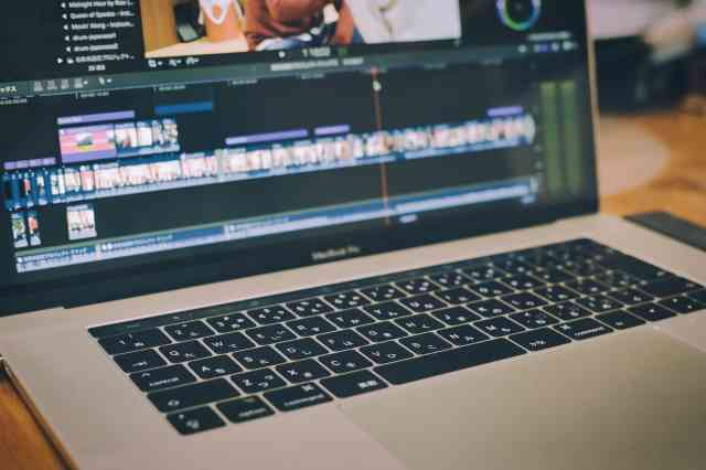 YouTubeの「文字だけ動画」作成者を直撃。パクリでいくら儲けたの？