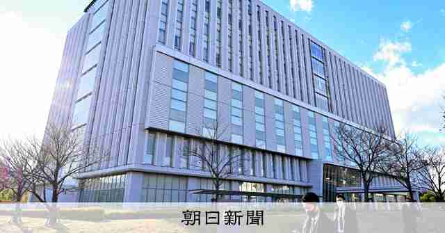 泣きやむと思い…布団で幼児巻いた母に判決　悲劇生んだ子育てとは?：朝日新聞