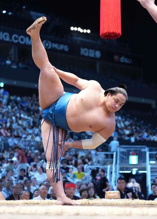 再婚した貴乃花氏が変ぼう「でっか」「幸せそう」別人のような全身ショット…「今何キロ？」と話題