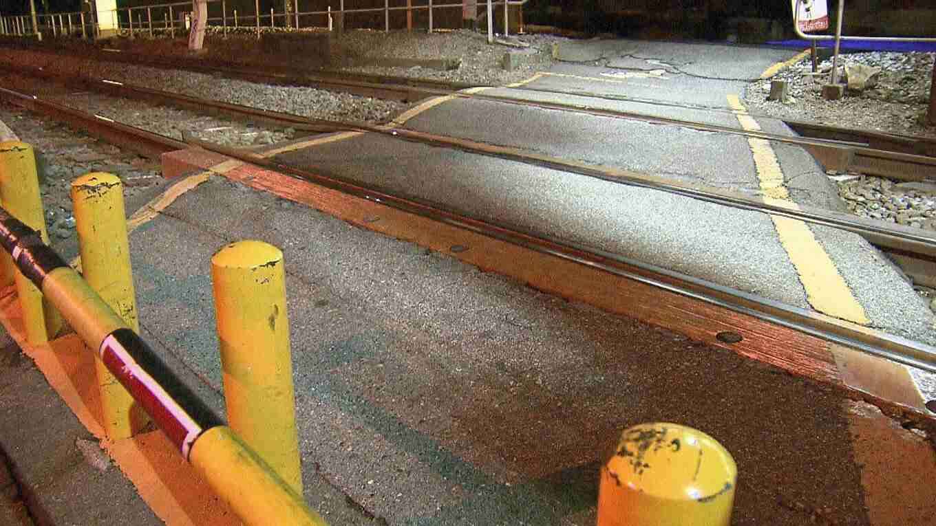 亡くなった女性2人は20代の中国人と判明　山陽電鉄の踏切で電車にはねられる　過去にも4件事故発生し1人死亡