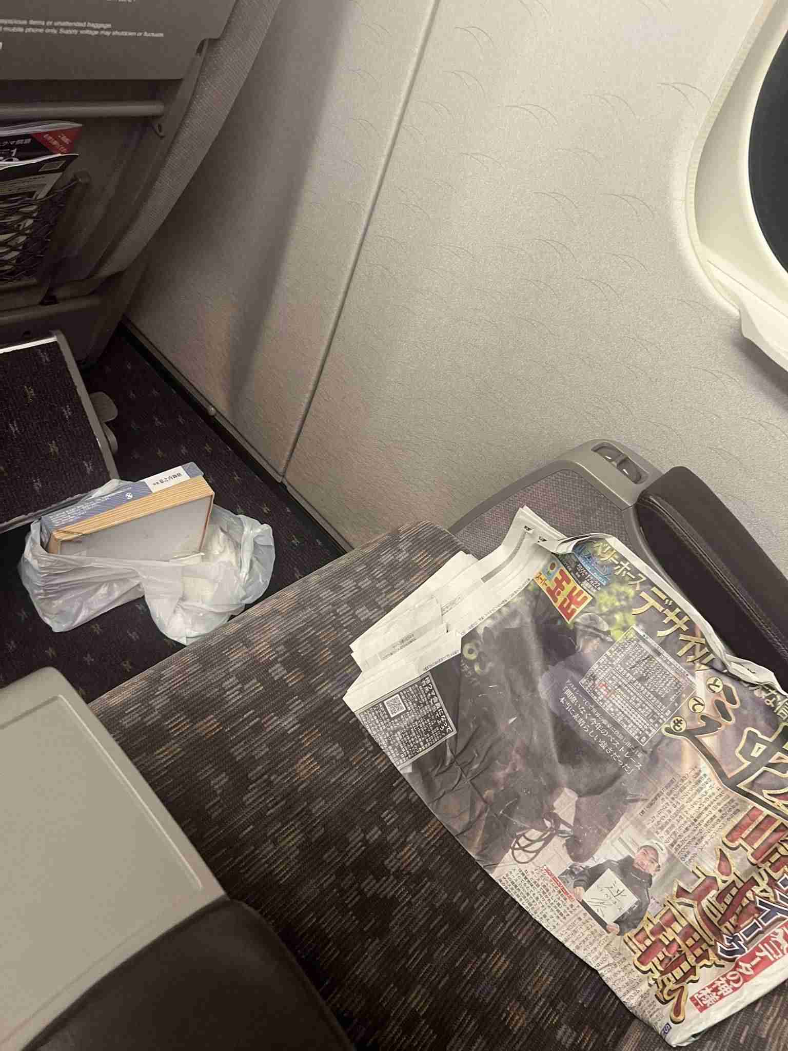 「やばいって」「これはひどすぎ」新幹線での〝悪質行為〟に怒りの声続出「グリーン車でこの品格は…」「キレて当然」女性社長の投稿が話題