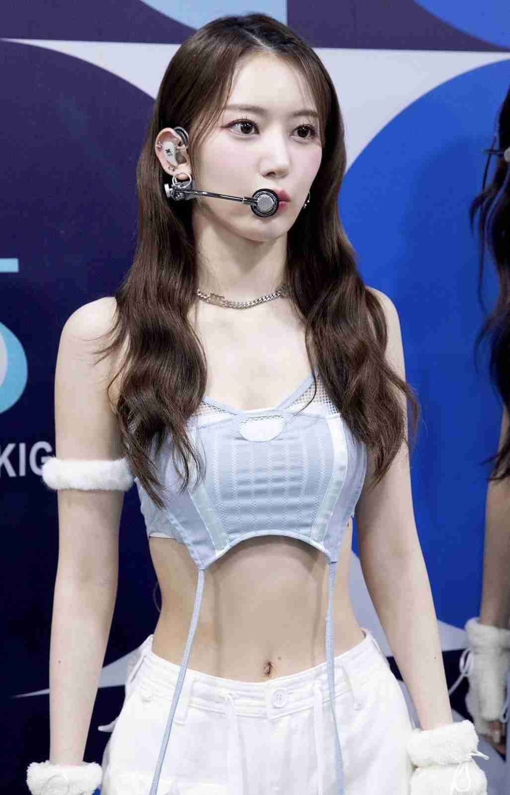 元HKT48宮脇咲良、AKB48は「努力し続けることを教えてくれた場所」20周年記念コンにメッセージ 現在はLE SSERAFIMとして活躍