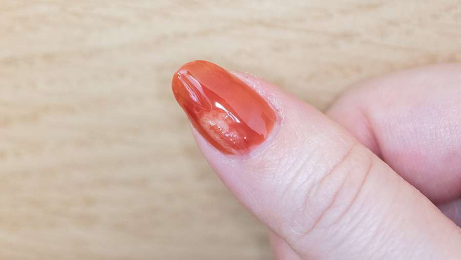 ネイルがよれてしまう…！気をつける事と対策5選 | セルフネイルのデザインとかやり方とかおすすめとか