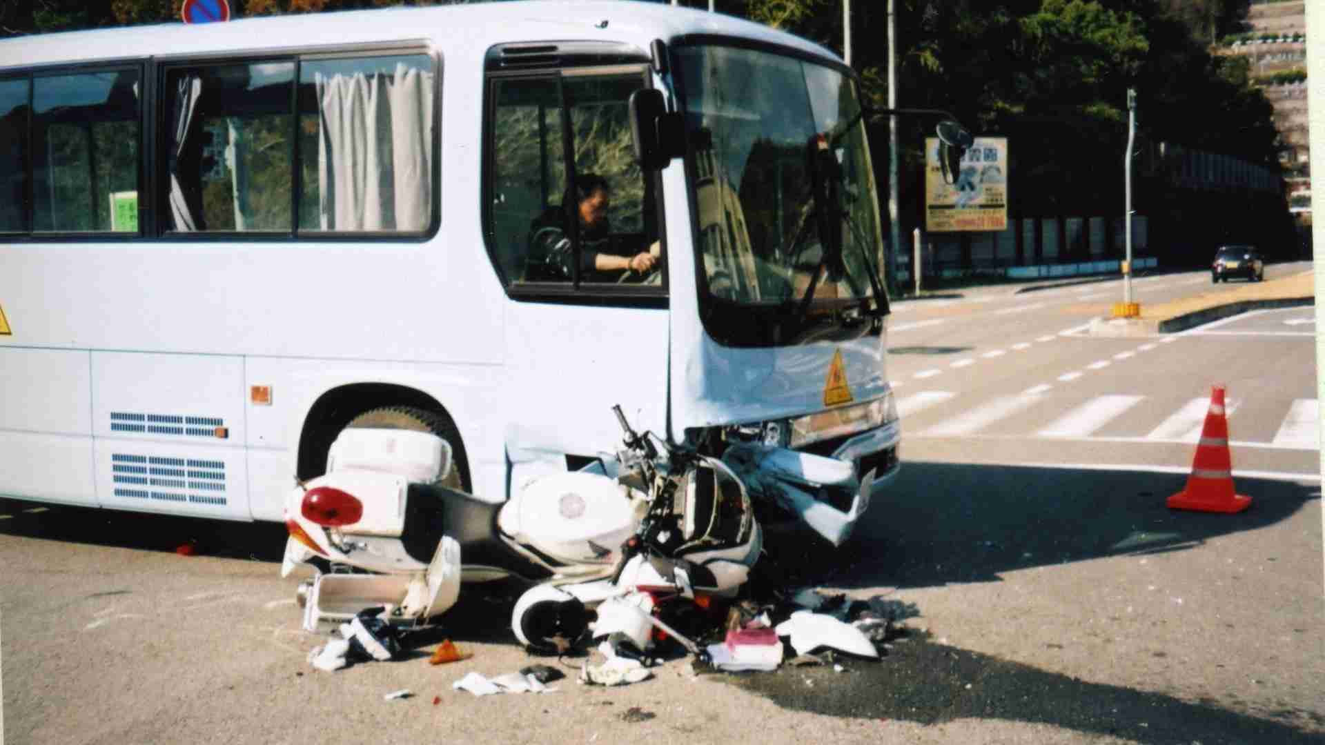 「ひろゆきさん、覚えていてくれてありがとう」【高知白バイ事件】から19年、実刑のバス運転手が語る今（柳原三佳） - エキスパート - Yahoo!ニュース