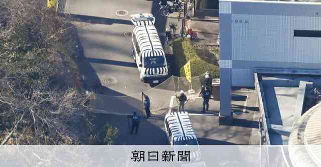 脱走のオオカミ1頭を園内の林で捕獲、通報の4時間後　多摩動物公園：朝日新聞