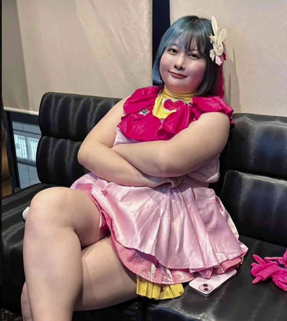 グラドル・阿波みなみ、握手会開催も「並びが0人で中止」呆然写真に驚愕感想や辛辣意見も「謝罪」SNSに投稿