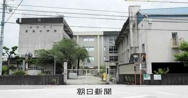 けのびの練習姿「記憶ない」　高知プール小4死亡事故、指導の3教員 [高知県]：朝日新聞