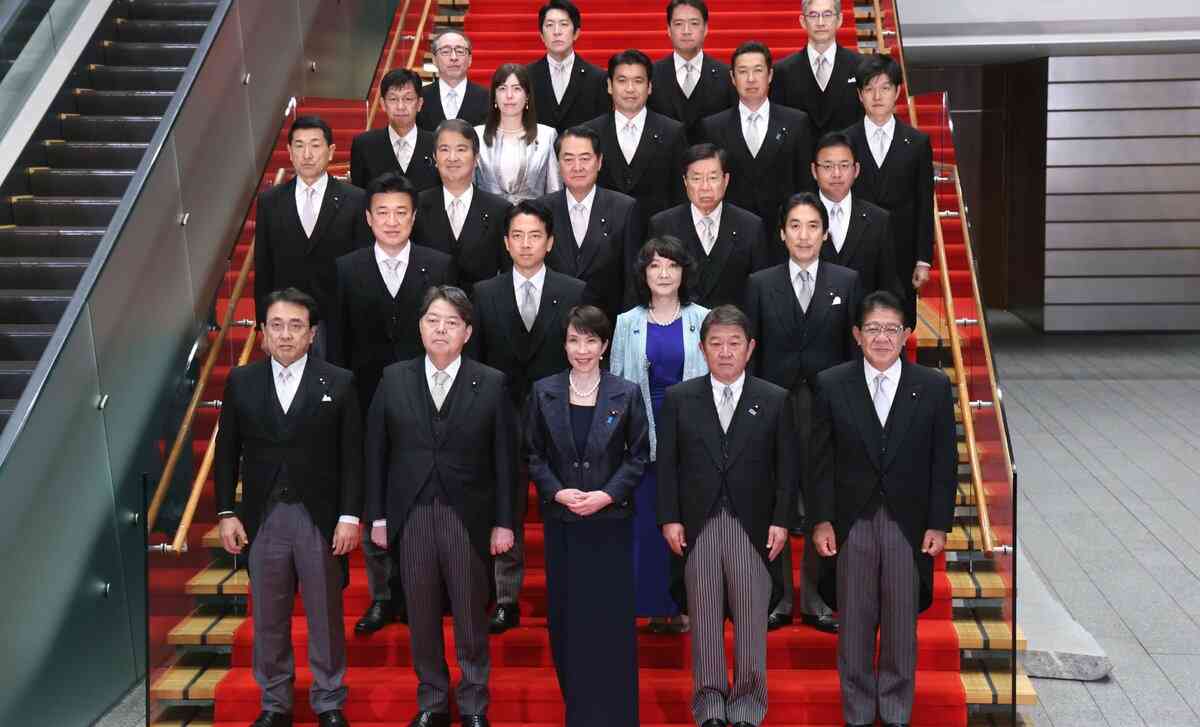 (2ページ目)高市首相が全閣僚に渡した異例の「指示書」の中身　「長時間労働の規制緩和」や「カジノリゾートの整備推進」 | AERA DIGITAL（アエラデジタル）