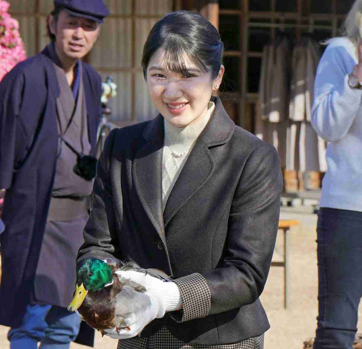 愛子さま、初めてのおひとり鴨場接待　佳子さまとの「ペア公務」からの“変化”と輝く笑顔（AERA DIGITAL） - Yahoo!ニュース