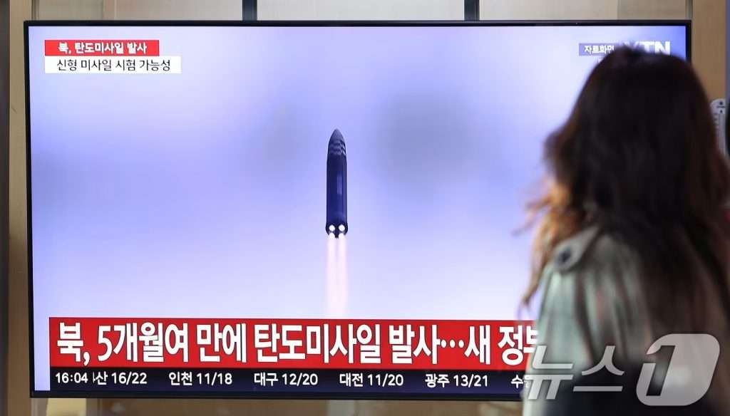中露軍用機が韓国防空識別圏に侵入の日、北朝鮮も黄海上でロケット砲発射（KOREA WAVE） - Yahoo!ニュース