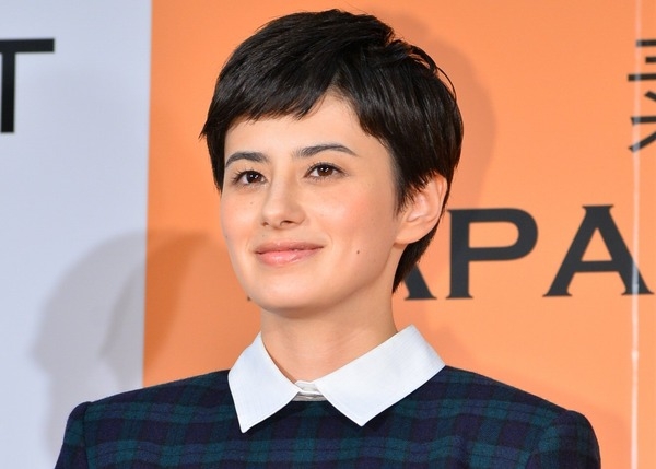 ホラン千秋、生放送で大失態！　“ハグおじさん”を読み間違えて“ハゲおじさん” | RBB TODAY