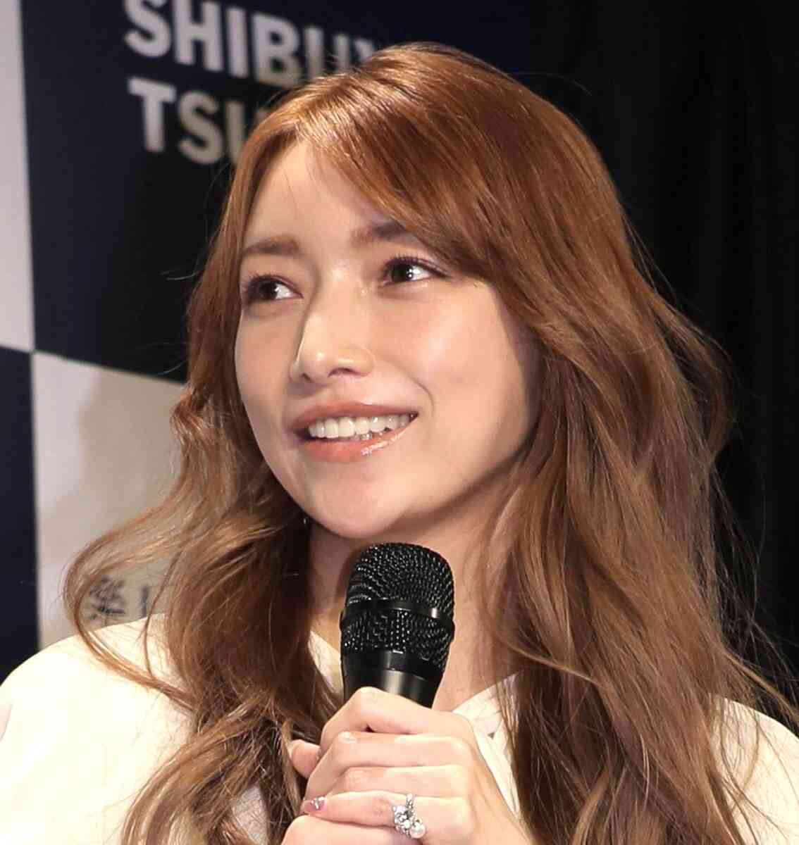 ４０歳・後藤真希「ミニスカもアウトなんだろうけど」「出さなくなったらダメ」“マイスタイル”を語る - スポーツ報知