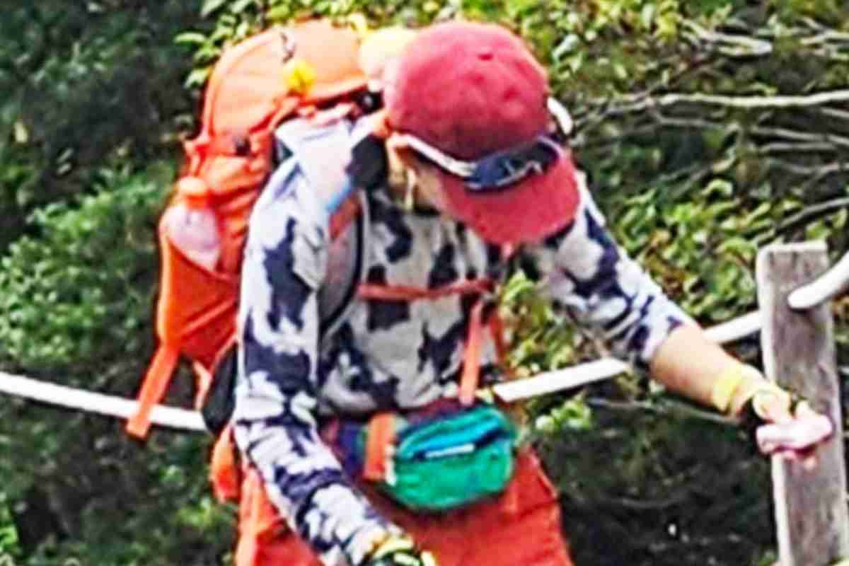 《スタバで焼酎＆チキンも物議》中国人観光客が韓国の世界遺産で排泄行為…“衝撃の写真”が拡散　専門家は衛生文化の影響を指摘「IKEAのゴミ箱でする姿も見ました」