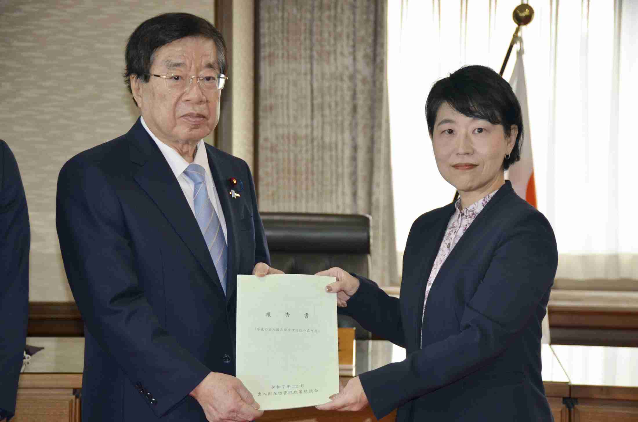 外国人急増「在留管理適正化を」　入管政策懇談会が法相に報告書（共同通信） - Yahoo!ニュース