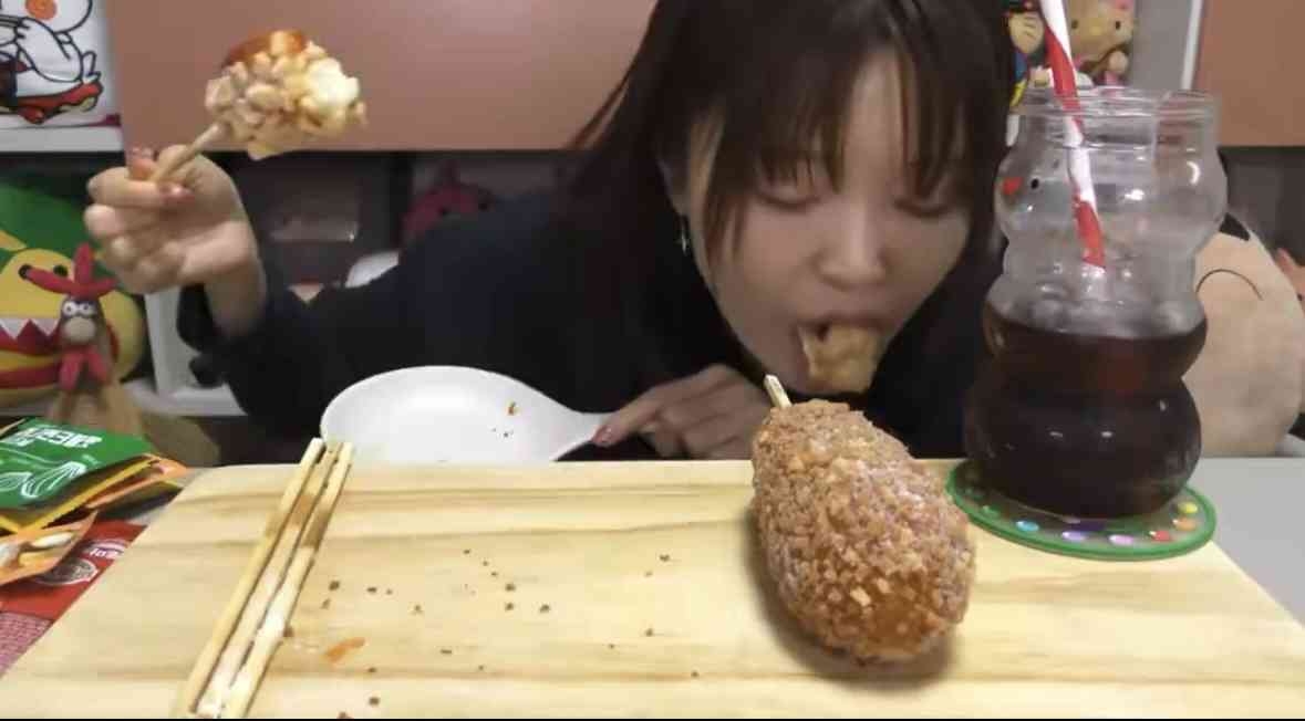 「大食いコンテンツ」は本当に必要？　人気YouTuberの「吐き捨て」動画が炎上　問題の本質