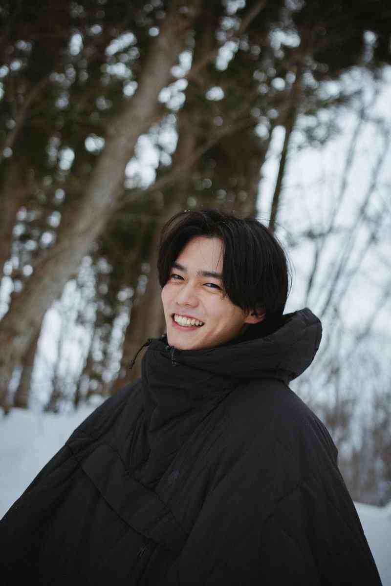 【熱愛スクープ】＝LOVE・佐々木舞香（25）は4歳下のイケメン俳優・日向亘と「とくべチュな関係」だった！《マンションで彼の帰りを待って…》