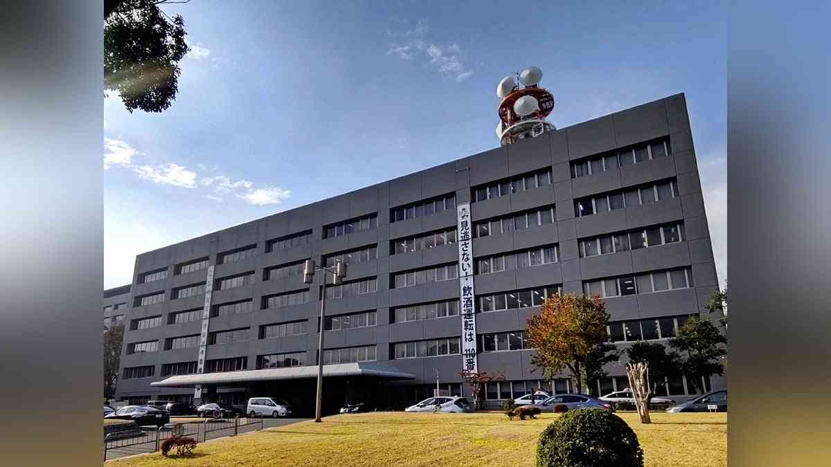 老人ホーム元介護職員、入居者２３人から指輪など計３９８５万円相当盗んだ疑い…不在時に合い鍵で侵入か : 読売新聞