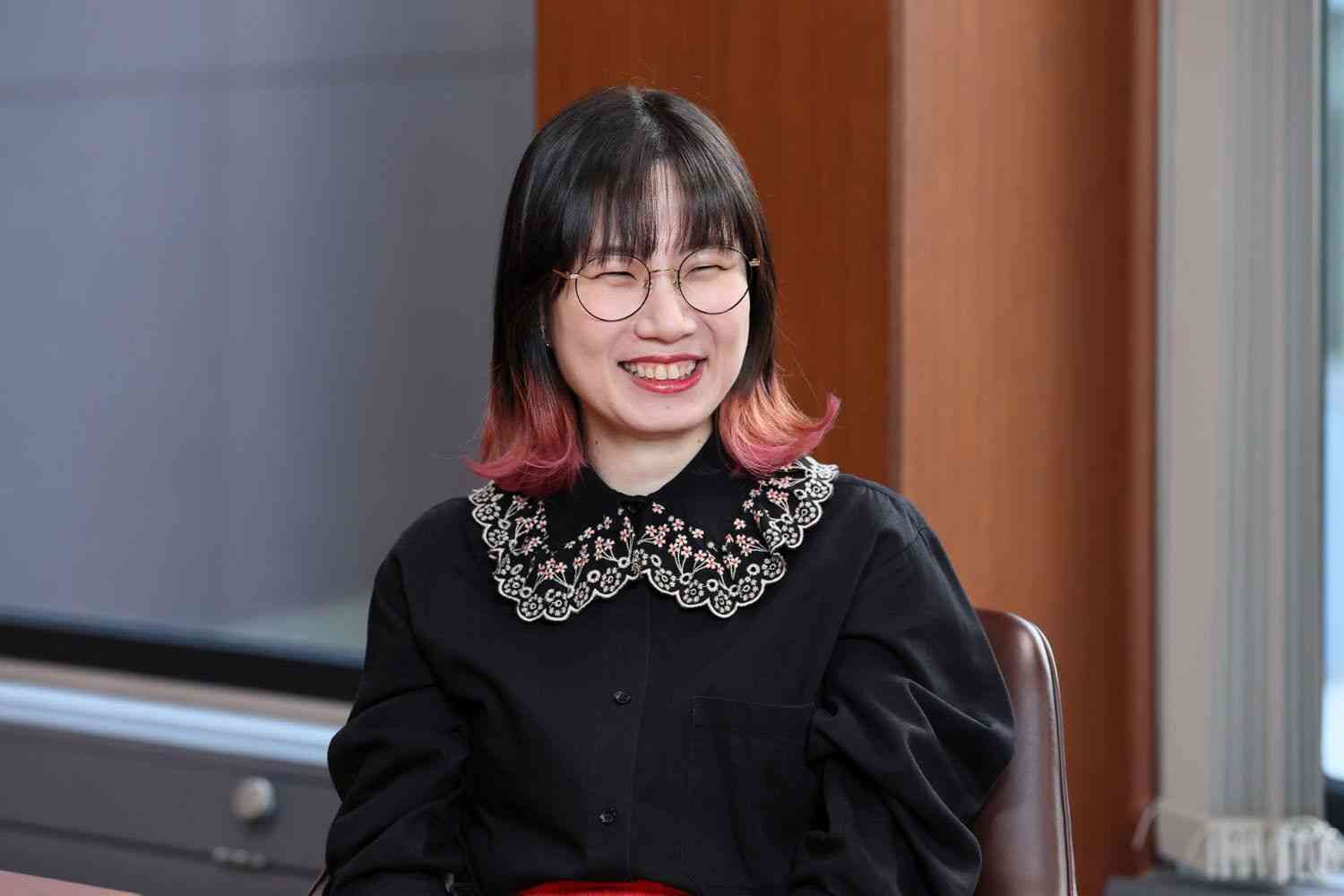 「男性に収入を伝えたら、一気に引かれて」「既婚者もいました」マッチングアプリで約30人と出会い…たかまつなな（32）が体験した“令和婚活”のリアル