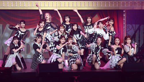 「まゆゆ」以外“神7”も集結、AKB48OGの“ドーム即完レベル”集客力はとんでもなかった 『NHK紅白歌合戦』への期待も