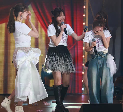 「まゆゆ」以外“神7”も集結、AKB48OGの“ドーム即完レベル”集客力はとんでもなかった 『NHK紅白歌合戦』への期待も