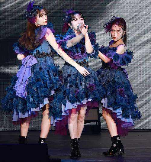 「まゆゆ」以外“神7”も集結、AKB48OGの“ドーム即完レベル”集客力はとんでもなかった 『NHK紅白歌合戦』への期待も