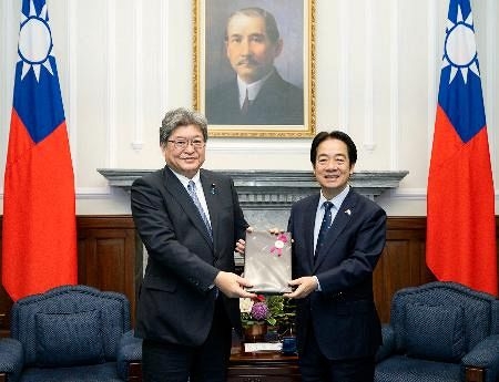 台湾総統と自民・萩生田氏が会談　協力強化一致、中国は訪問に抗議