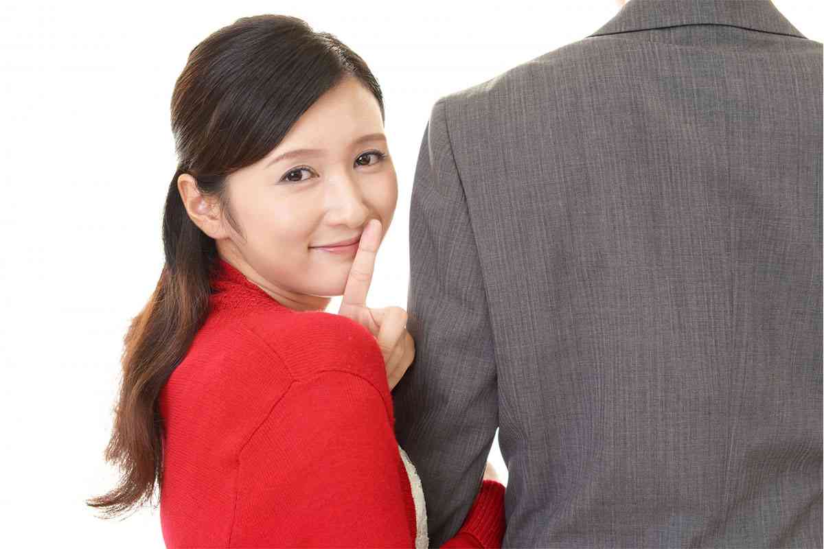 女性のホンネは生々しい…《結婚したい男性の職業》TOP10！ 3位は弁護士、医者が2位！？高収入エリートを抑えた1位は？ | LASISA（らしさ・ラシサ）