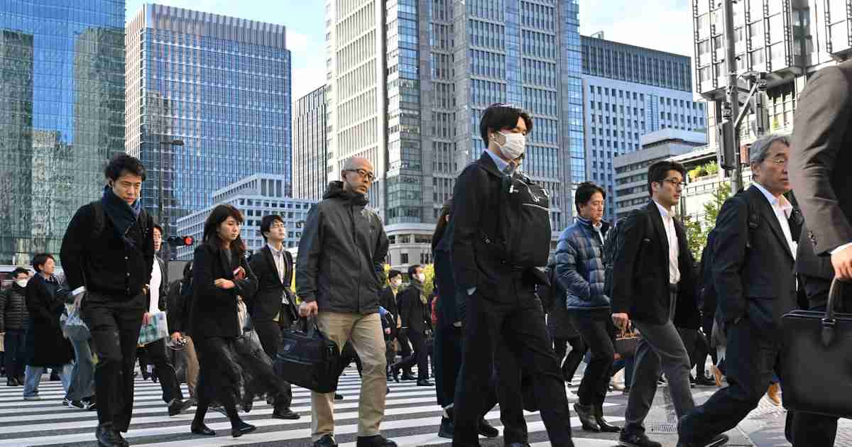 【毎月勤労統計調査】11月実質賃金2.8%減、11カ月連続マイナス　物価に賃上げ追いつかず - 日本経済新聞