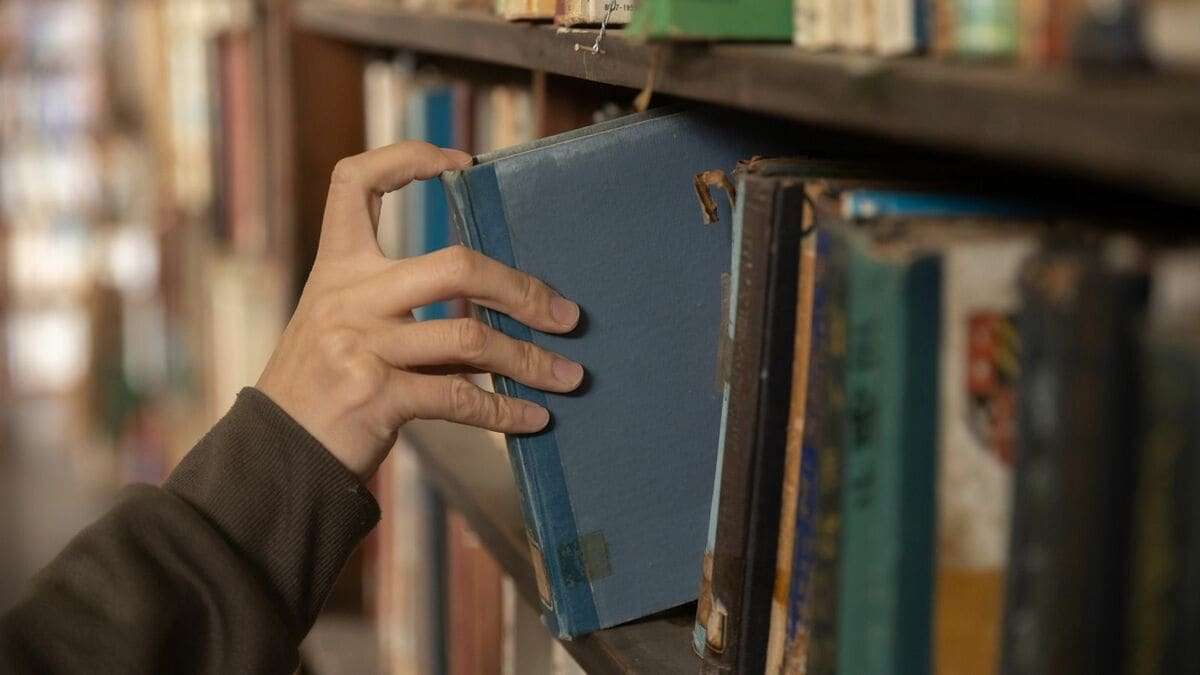 7歳で読書量多い→11歳で｢情緒の問題｣少ない。物語を読むほど