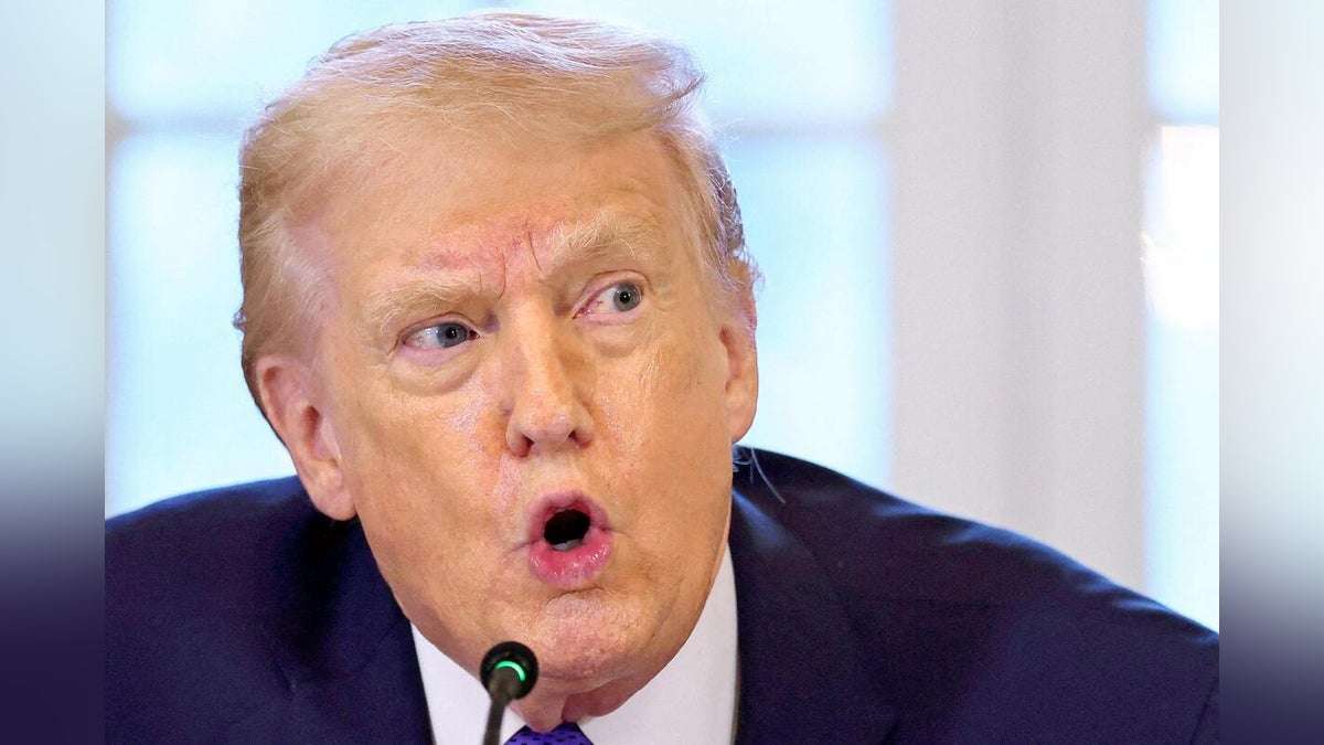 グリーンランド領有目指すトランプ大統領「やらなければロシアや中国が占領」「両国を隣人にするつもりはない」 : 読売新聞