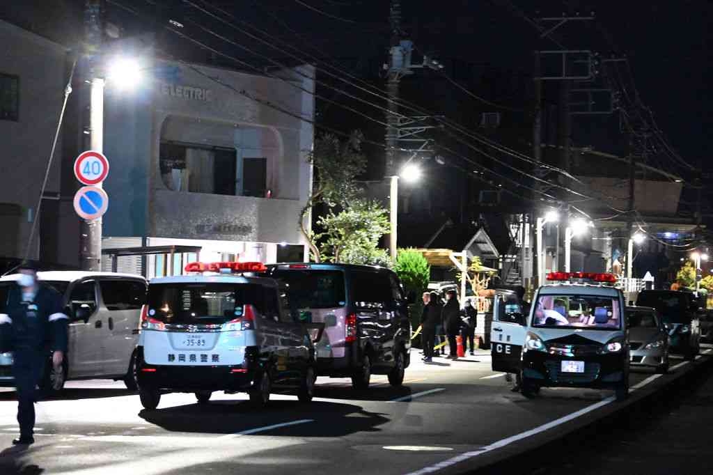 静岡・長泉の店舗兼住宅で強盗事件　現金1000万円を奪い、男3人逃走