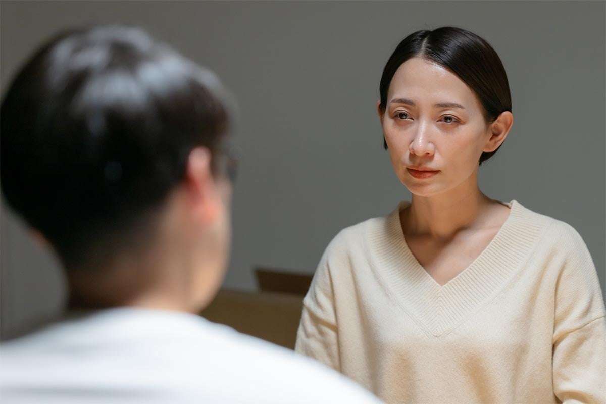 不倫経験のある既婚男女に質問「配偶者への愛情は変化した？」→男性より女性のほうが…？《生々しい本音》 | オトナンサー