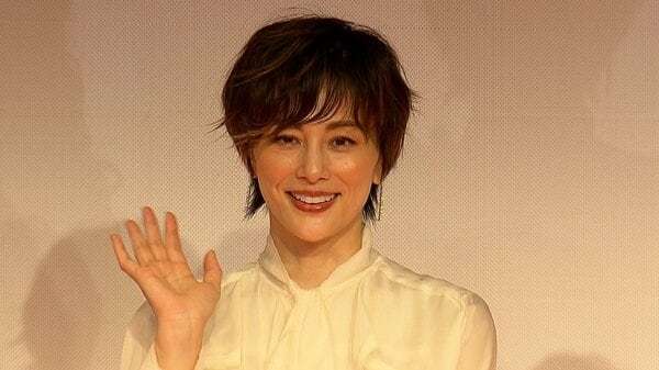 米倉涼子さん麻薬取締法違反容疑で書類送検…関係先から違法薬物押収されアルゼンチン男性と共に関与の疑い　麻薬取締部