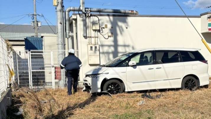 【速報】コンビニの駐車場内で乗用車が15歳の男子中学生をはねる　意識不明の重体・病院搬送の時点では心肺停止　運転の70代男を過失運転致傷の疑いで現行犯逮捕　東大阪市 | 関西のニュース | ニュース | 関西テレビ放送 カンテレ