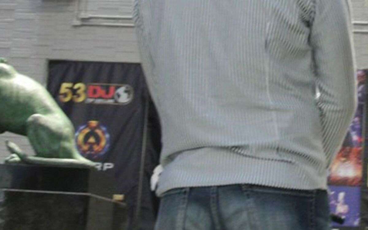 《またもトー横》17歳少女へのわいせつ行為容疑で支援団体の元代表男性（43）が逮捕 男の“意外な評判”とは…「正義感の強い人だと思ってたのに気持ち悪い」 | 文春オンライン