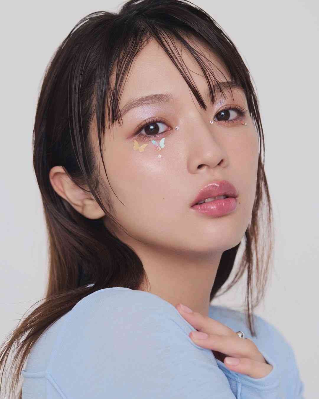 過去にRIPSLYMEメンバーと不倫で炎上…芸能界から姿を消した元「Seventeenモデル」、1年ぶりの近影と近況報告「私は元気です！」｜ニュース｜ピンズバNEWS