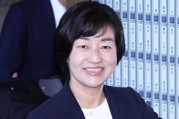 《「中道改革連合」が大混乱》菅直人元首相の後継・松下玲子氏「原発再稼働反対です」の炎上投稿の背景に燻る “立憲左派の党内造反”、外国人住民投票権提案で過去に炎上も（NEWSポストセブン） - Yahoo!ニュース