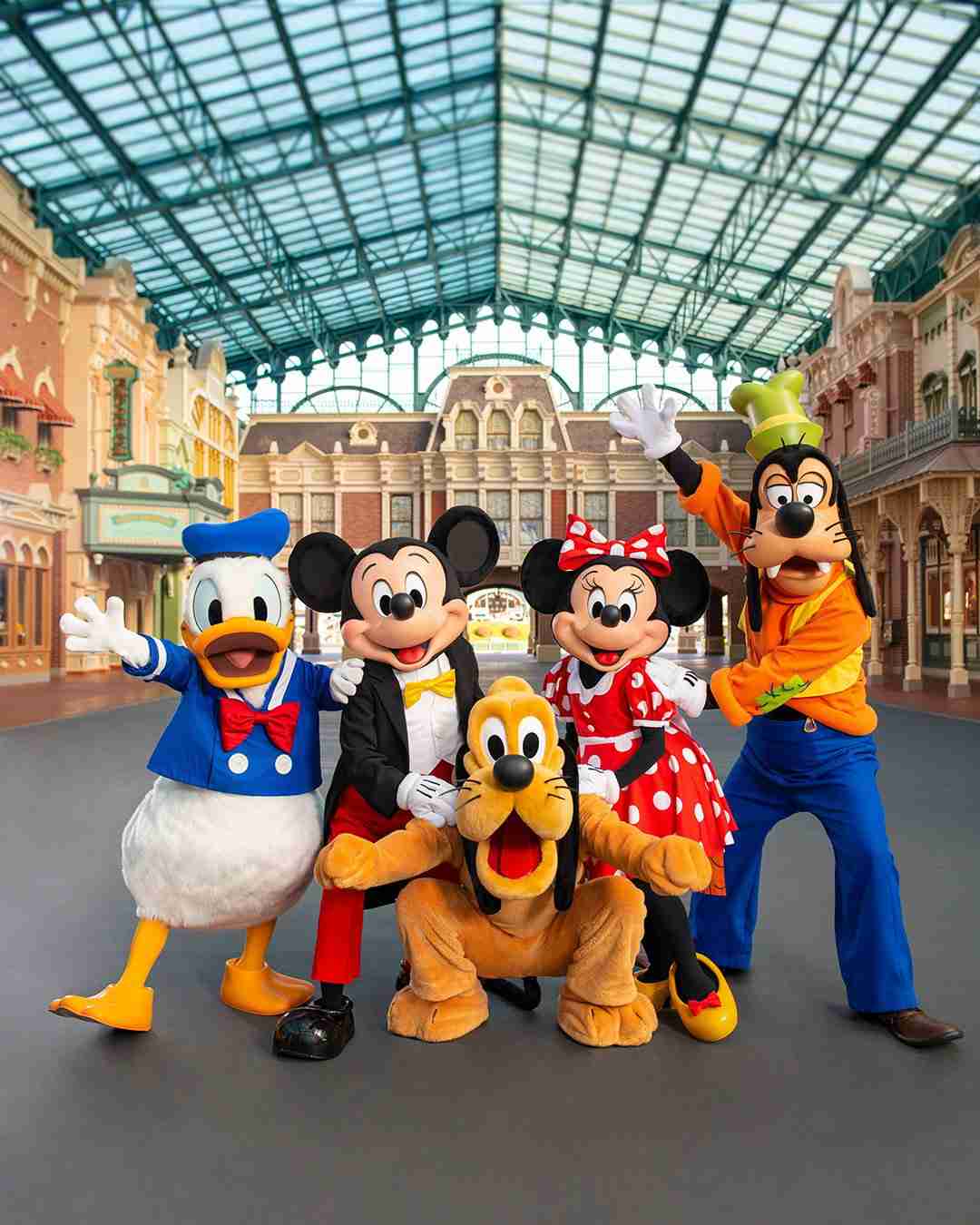 TDR「若者来園者数が5年で85万人減」の中「0泊3日の弾丸上海ディズニー旅」が人気　ディズニー王が解説｜概要｜ニュース｜ピンズバNEWS