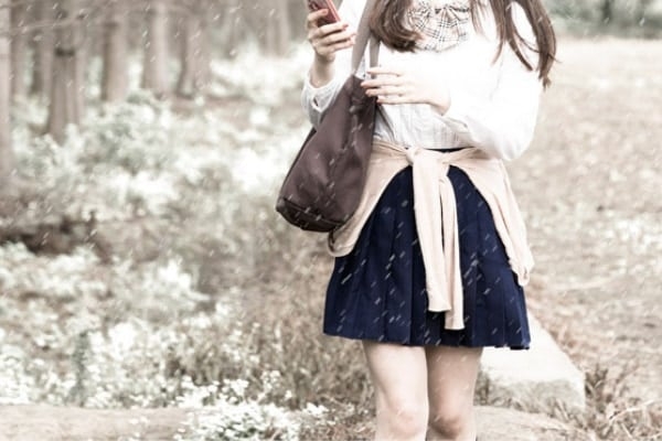 真冬の女子高生は生足でも平気なのか？ 我慢では説明できない心理メカニズム - ナゾロジー