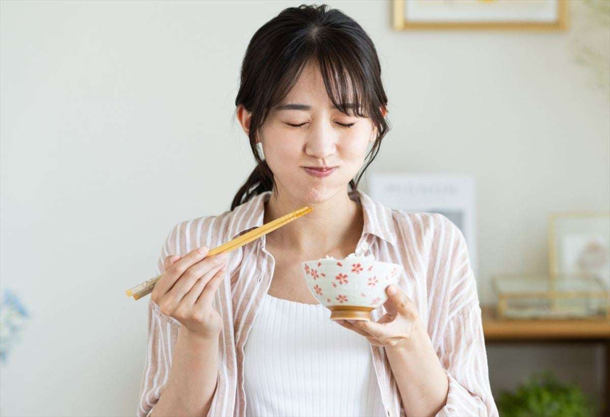 「好きな食べ物」ランキング 3位「フライドポテト」2位「焼き肉」…1位は？ | オトナンサー