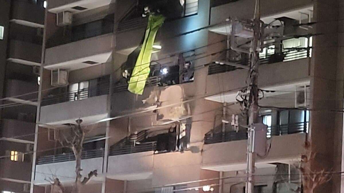 東京・足立区の9階建てマンションで火事　1歳の幼児含む男女7人けが　全員意識有りの軽傷　「衣類がストーブにかかって燃えてしまった」 | TBS NEWS DIG