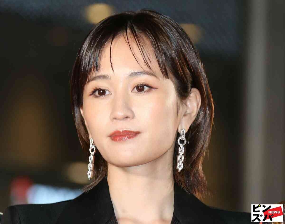 「まゆゆ」以外“神7”も集結、AKB48OGの“ドーム即完レベル”集客力はとんでもなかった　『NHK紅白歌合戦』への期待も