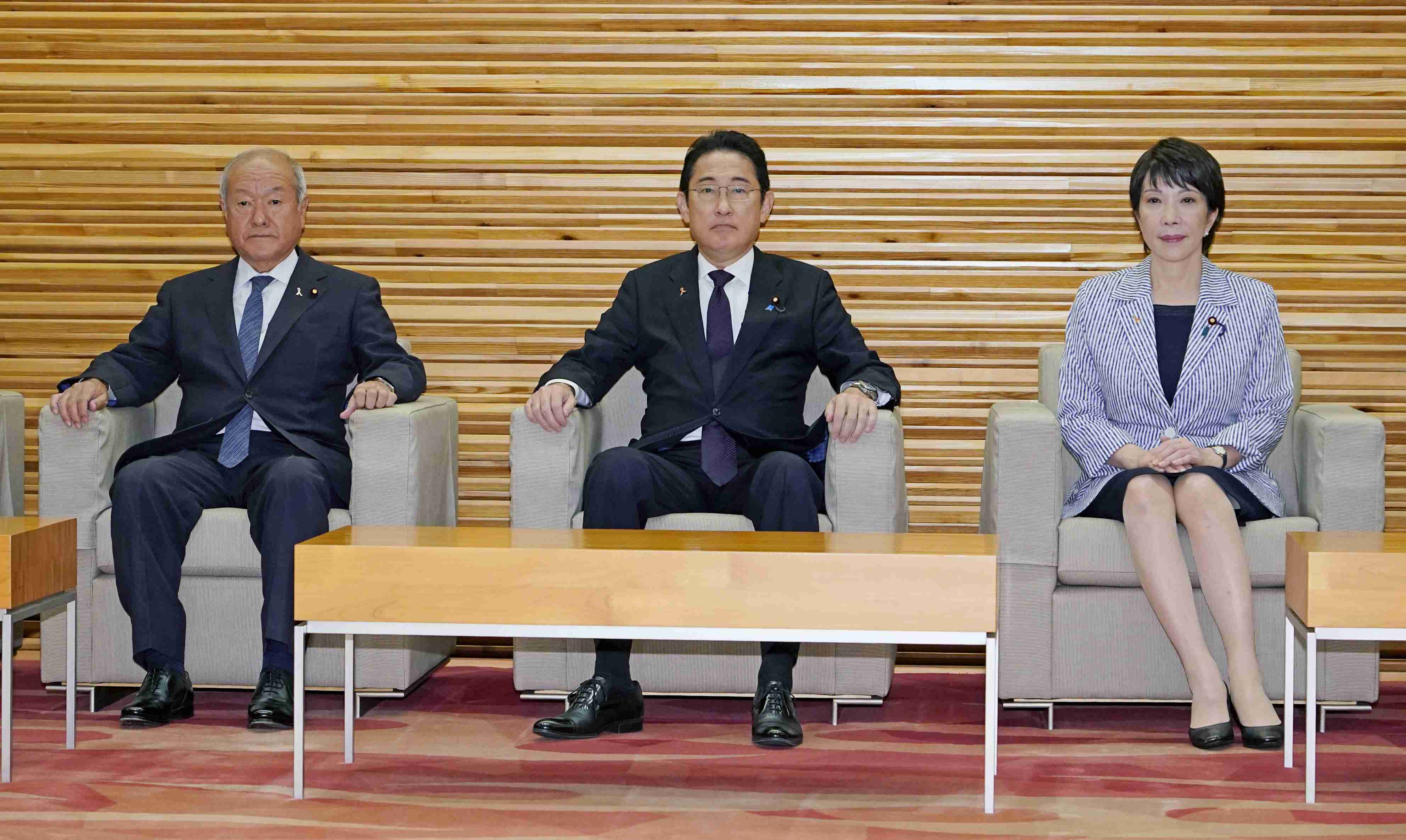 財務相「税収増分は使用済み」　首相の「還元」原資なし認める