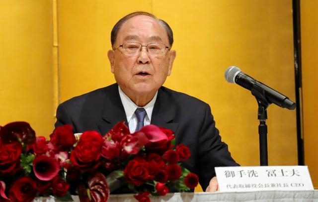 キヤノンが社長交代発表　御手洗氏は社長職を外れ、会長兼CEOに（朝日新聞） - Yahoo!ニュース