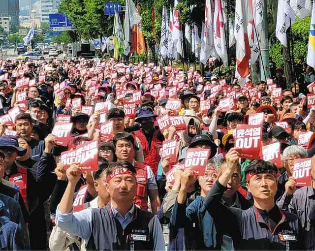 抗議の焼身自殺も…労働組合と対立激化、韓国の尹政権が発足1年　背景にある「国民の怒り」：東京新聞デジタル