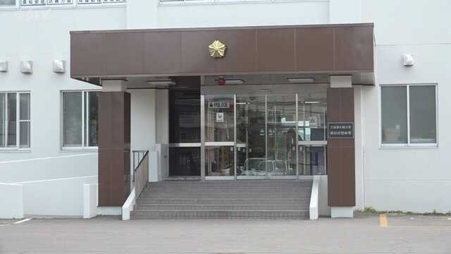 中国語しか話せない男性から「崖から落ちた」 バックカントリーで男女2人遭難 道警など捜索 北海道