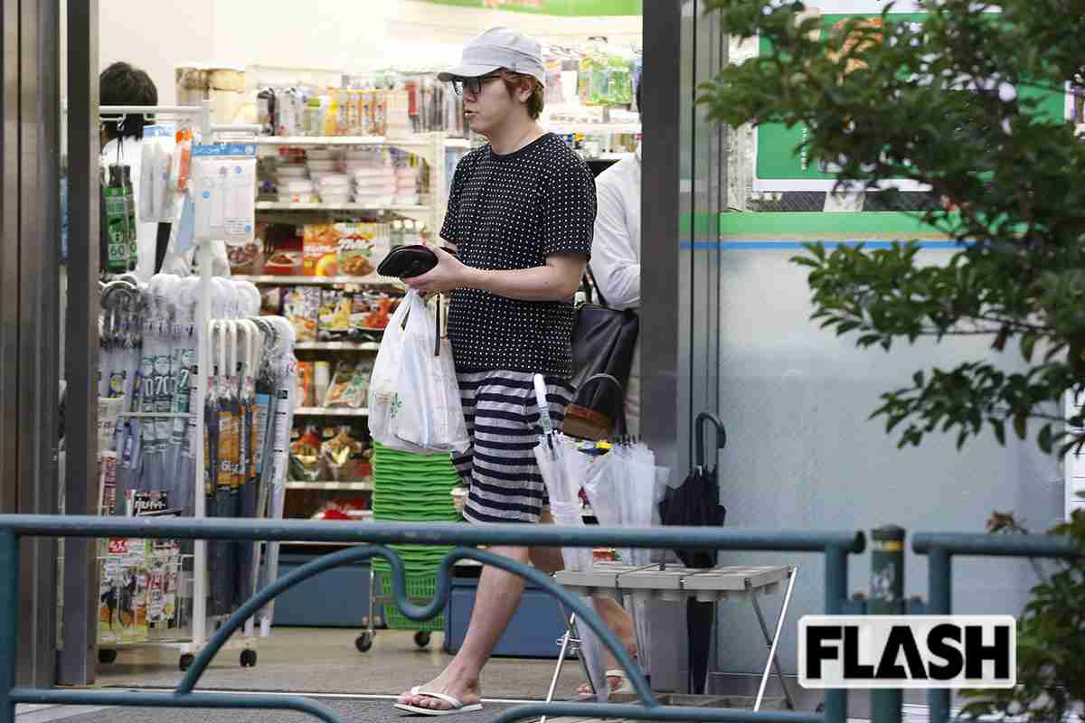 ヒカキン、挙式報告で妻の写真公開…「手にもモザイク」の厳重ぶりに「なんで？」疑問殺到 | Smart FLASH/スマフラ[光文社週刊誌]