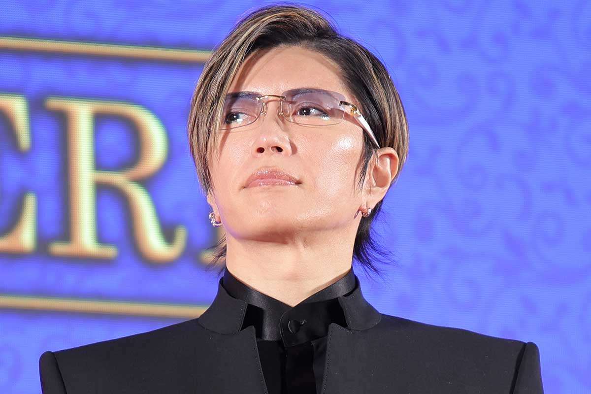 GACKT、「毎年容赦ない」新年会を報告　豪華メンバーに「人脈すげぇ」「交友関係どうなってんの」とファン衝撃 | ENCOUNT
